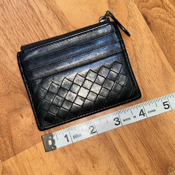 Authentic Bottega Veneta Black Intrecciato Leather Zip Card Holder